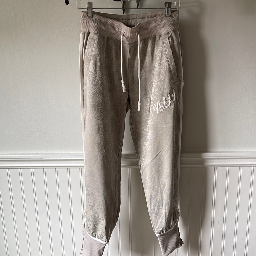 Nike NSW joggers